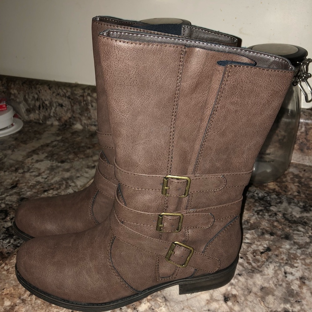 Brown boots!